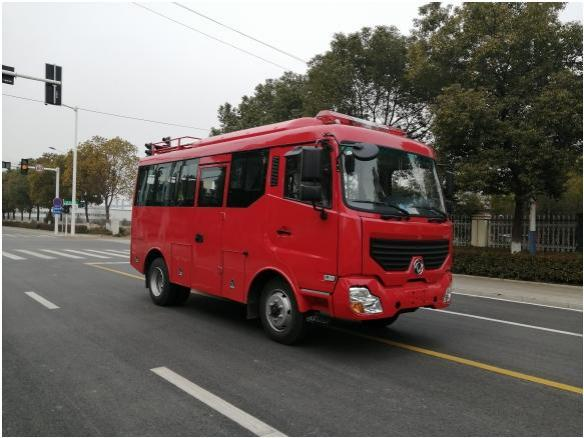 東風(fēng)四驅(qū)森林越野運(yùn)兵車