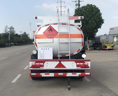 國六8噸解放加油車